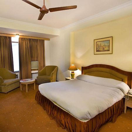ניו דלהי The Bmk Hotel מראה חיצוני תמונה