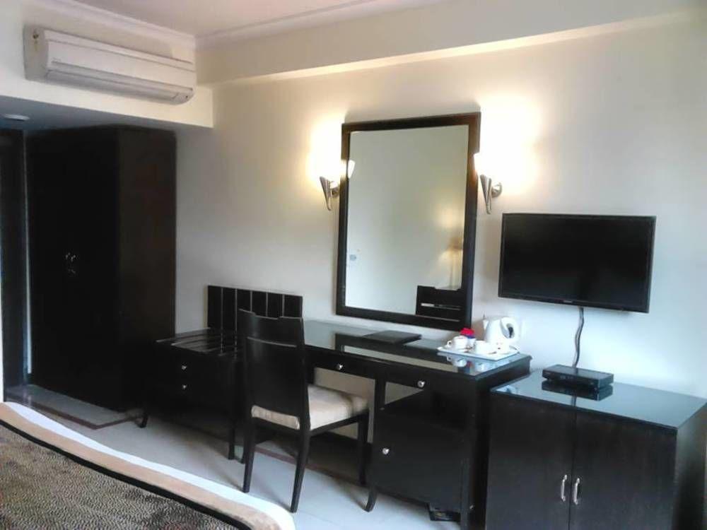 ניו דלהי The Bmk Hotel מראה חיצוני תמונה